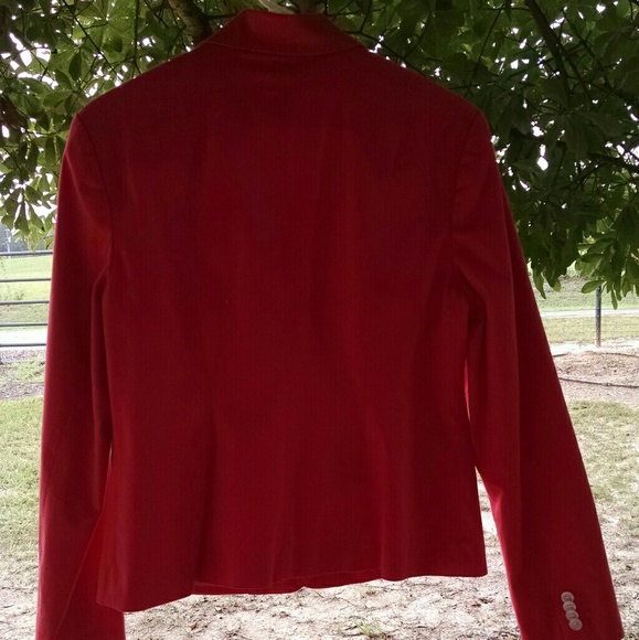 Georgous Coral 3 Button Blazer - Picture 3 of 4